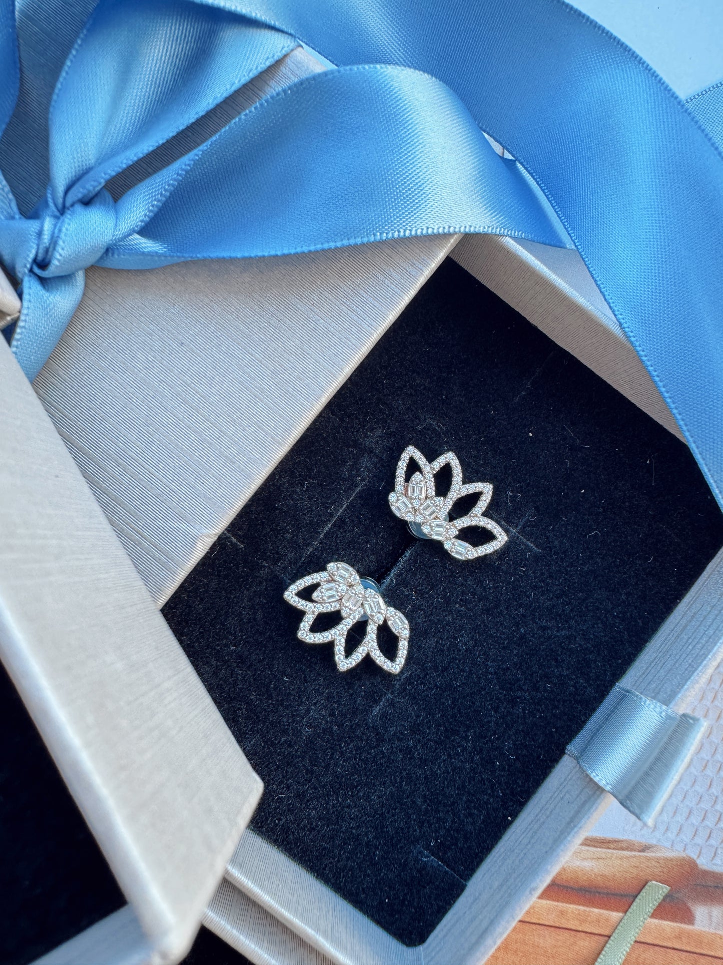 White Flower Silver Earring